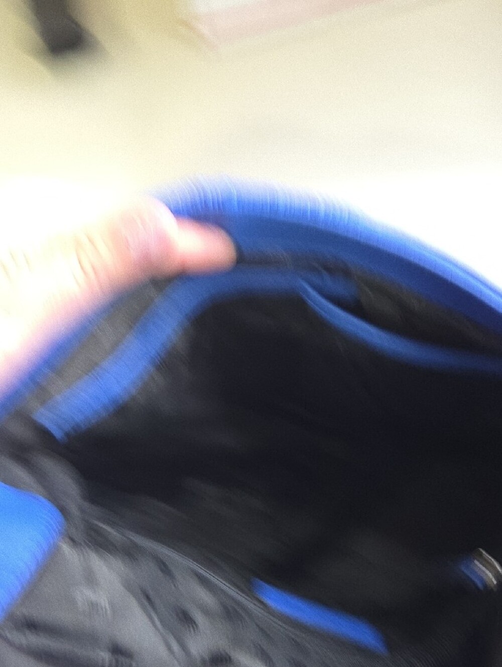 Juicy Couture Blue Leather Crossbody Bag - Picture 5 of 8